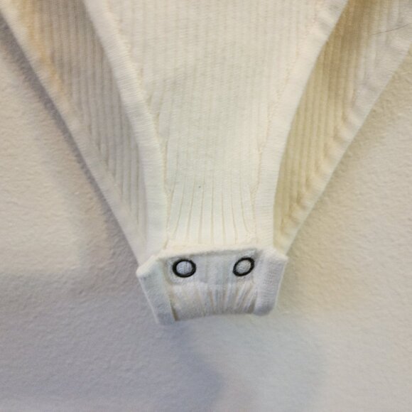 Bare by Charlie Holiday Long Sleeve Rib Knit Bodysuit Coconut Size S Bodysuit - Picture 6 of 16